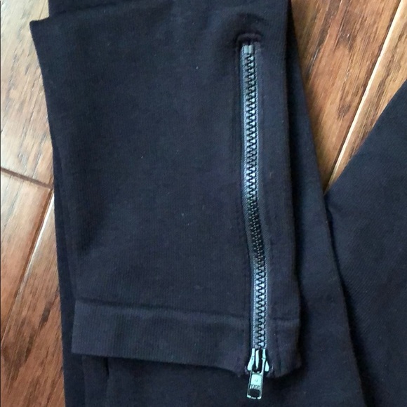 NWT SPANX seamless leggings with side zip detail. - Picture 1 of 8